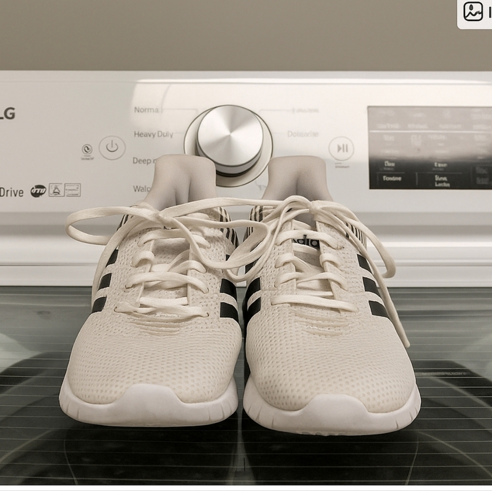 Adidas Sneakers